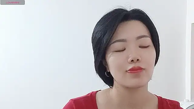 Snapshot of Nikishine chatting on 05-21-26, 02:53 Nikishine online show from 05-21-26, 02:53