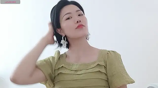 Snapshot of Nikishine chatting on 05-31-26, 05:35 Nikishine online show from 05-31-26, 05:35
