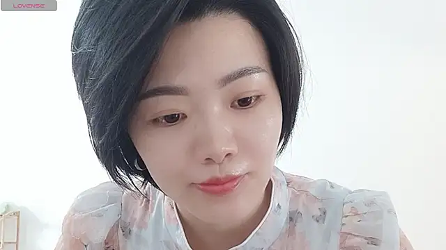 Snapshot of Nikishine chatting on 05-28-26, 03:03 Nikishine online show from 05-28-26, 03:03