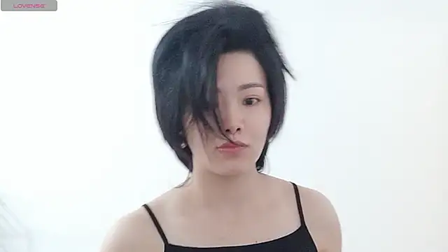 Snapshot of Nikishine chatting on 05-19-26, 02:18 Nikishine online show from 05-19-26, 02:18