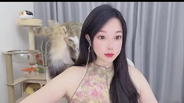 Yumi yuni online show from 05-23-26, 12:26