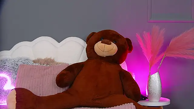 CrystalRedd online show from 05-19-26, 05:36