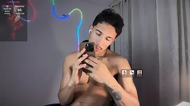 Snapshot of rafael_stone11 chatting on 03-04-26, 02:08 rafael stone11 online show from 03-04-26, 02:08