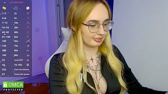 AdeLuna online show from 05-28-26, 09:43