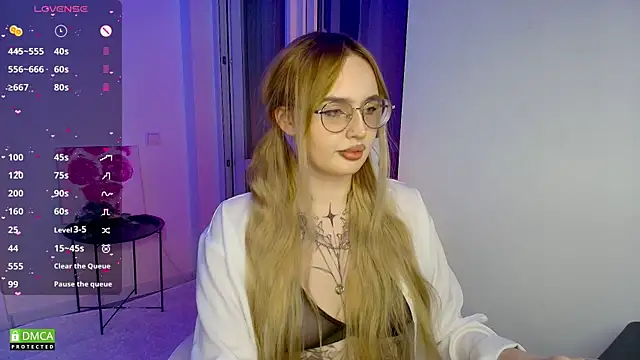 AdeLuna online show from 04-26-26, 09:12