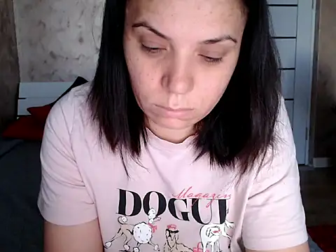 LorraGrey online show from 05-02-26, 04:07