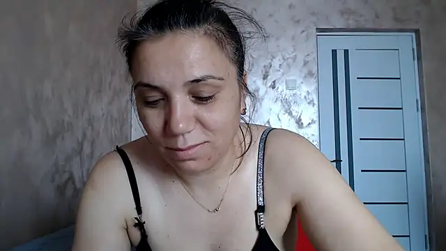 Snapshot of LorraGrey chatting on 07-06-26, 05:47 LorraGrey online show from 07-06-26, 05:47