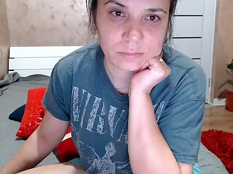LorraGrey online show from 05-02-26, 07:19