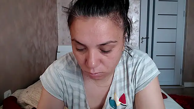 Snapshot of LorraGrey chatting on 07-03-26, 03:46 LorraGrey online show from 07-03-26, 03:46
