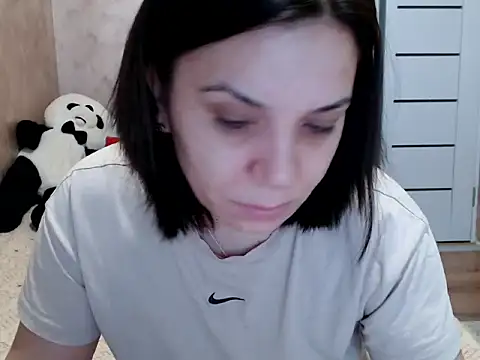 Snapshot of LorraGrey chatting on 02-17-26, 07:05 LorraGrey online show from 02-17-26, 07:05