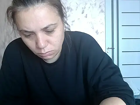 LorraGrey online show from 05-18-26, 06:18