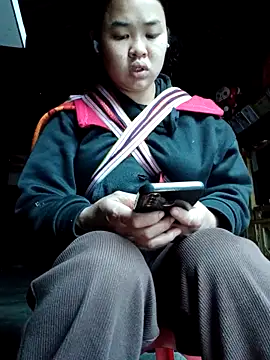 Jyllyy online show from 03-06-26, 02:06