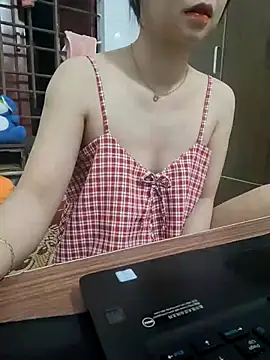 Snapshot of NinaKey chatting on 07-04-26, 03:38 NinaKey online show from 07-04-26, 03:38