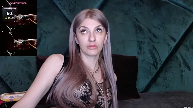 LannaQuinn online show from 04-24-26, 02:57