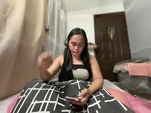 Snapshot of Sweetsexybabe1 chatting on 04-07-26, 12:56 Sweetsexybabe1 online show from 04-07-26, 12:56