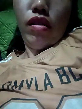 hot-luna- online show from 04-16-26, 12:39