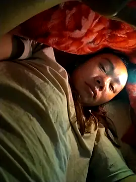 Snapshot of Bella-222 chatting on 02-15-26, 07:57 Bella-222 online show from 02-15-26, 07:57