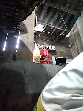 Snapshot of Bella-222 chatting on 02-15-26, 01:06 Bella-222 online show from 02-15-26, 01:06