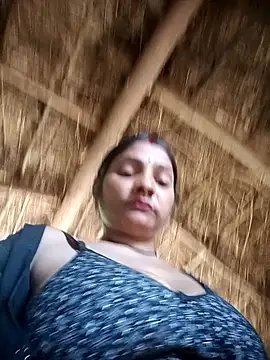 Hotty raghni online show from 02-15-26, 07:51