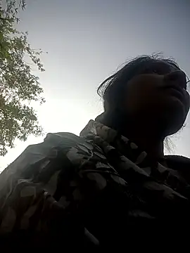 Hotty raghni online show from 02-24-26, 02:45