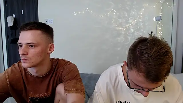 NikiKerryCum online show from 06-10-26, 05:30