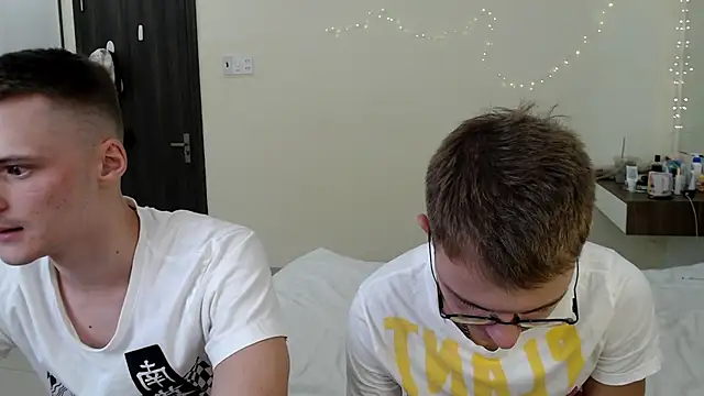 NikiKerryCum online show from 06-08-26, 01:11
