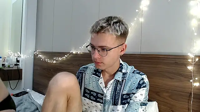 NikiKerryCum online show from 03-01-26, 01:55