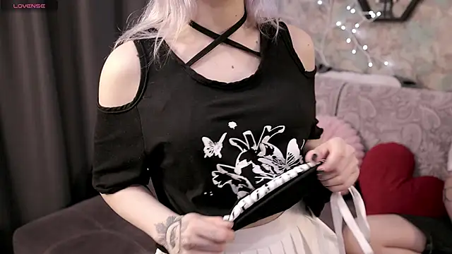 Yunakiss online show from 05-20-26, 01:08