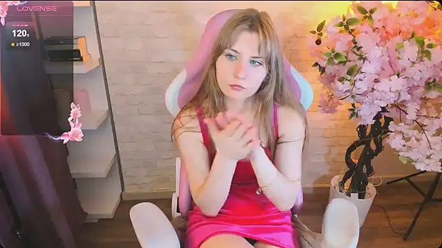 Caroline Desire  online show from 05-23-26, 08:24