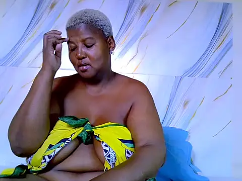 treasure hunny online show from 02-04-26, 03:18