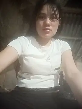 Momo-biki online show from 05-05-26, 01:25
