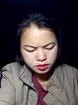 Snapshot of emlylyxinh chatting on 02-20-26, 07:16 emlylyxinh online show from 02-20-26, 07:16