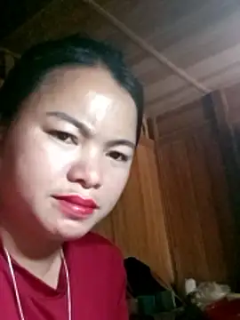 Snapshot of emlylyxinh chatting on 02-18-26, 07:06 emlylyxinh online show from 02-18-26, 07:06