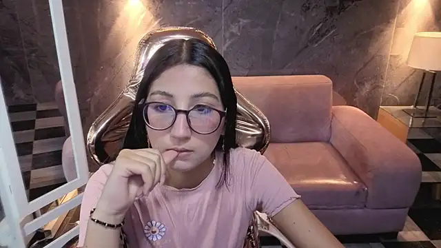 Sophie jones b online show from 02-13-26, 12:38