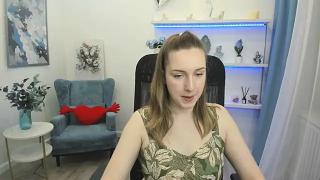CaseyTerini online show from 05-04-26, 03:43
