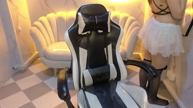 Valerie moon b online show from 03-19-26, 01:11