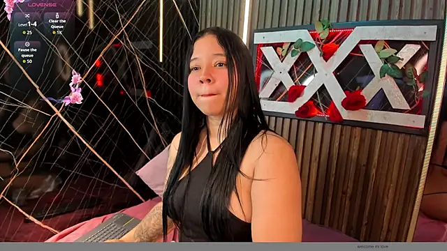 AriannaFoxxy online show from 05-28-26, 12:00