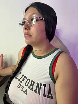 Snapshot of Miia__Taylor chatting on 02-16-26, 02:54 Miia Taylor online show from 02-16-26, 02:54