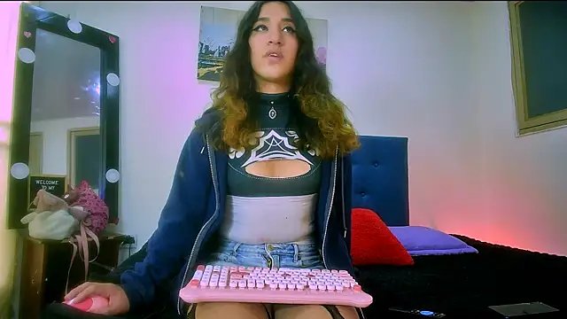 MEW ALIX online show from 06-18-26, 07:52