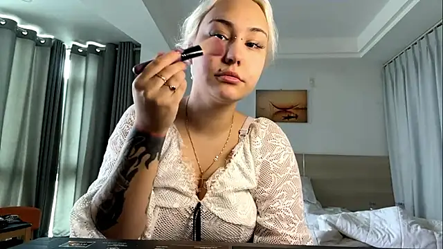 LuxureMia online show from 02-01-26, 05:38