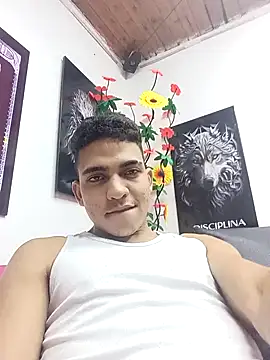 Snapshot of NikoHot_anatole chatting on 04-17-26, 03:42 NikoHot anatole online show from 04-17-26, 03:42