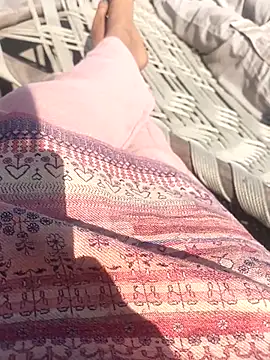 Snapshot of aishwarya_sunkisser chatting on 02-12-26, 05:18 aishwarya sunkisser online show from 02-12-26, 05:18