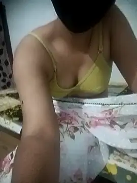 Snapshot of aishwarya_sunkisser chatting on 02-03-26, 01:27 aishwarya sunkisser online show from 02-03-26, 01:27