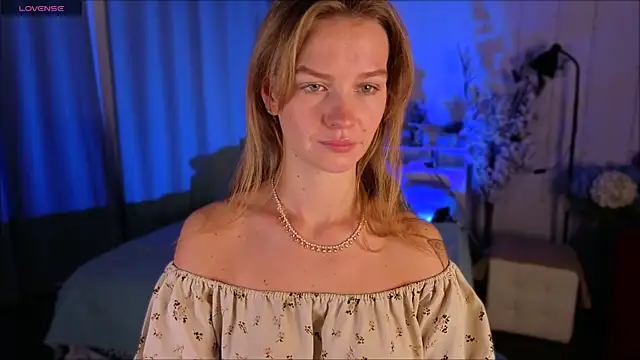 Snapshot of Crystal_Kris chatting on 02-26-26, 05:40 Crystal Kris online show from 02-26-26, 05:40