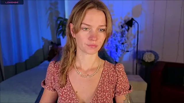 Snapshot of Crystal_Kris chatting on 02-20-26, 01:24 Crystal Kris online show from 02-20-26, 01:24