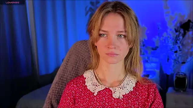 Snapshot of Crystal_Kris chatting on 02-25-26, 05:51 Crystal Kris online show from 02-25-26, 05:51