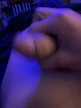 Snapshot of Tupapi696969q chatting on 02-25-26, 07:41 Tupapi696969q online show from 02-25-26, 07:41