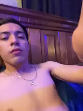 Tupapi696969q online show from 03-22-26, 04:38