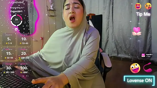 Snapshot of SamiraAwada chatting on 02-28-26, 06:40 SamiraAwada online show from 02-28-26, 06:40