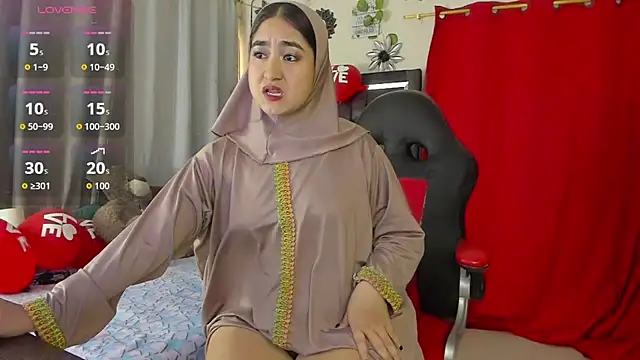 Snapshot of SamiraAwada chatting on 02-18-26, 07:21 SamiraAwada online show from 02-18-26, 07:21